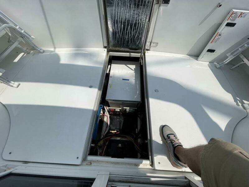 2006 Carver 36 Mariner