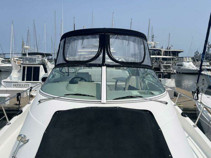 2006 Carver 36 Mariner