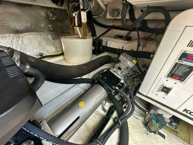 2015 Cruisers Yachts Cantius