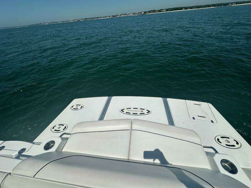 2015 Cruisers Yachts Cantius