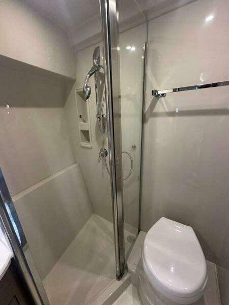 2015 Cruisers Yachts Cantius