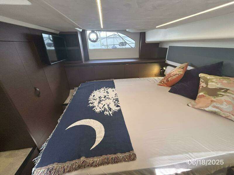 42' Prestige master stateroom starboard