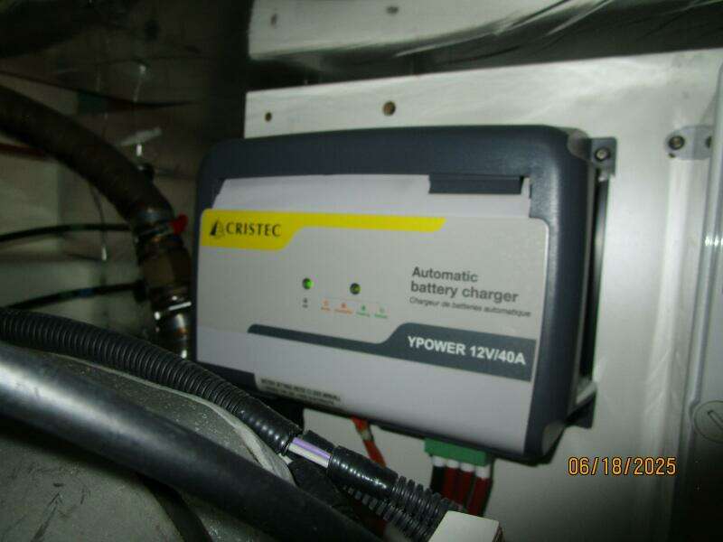 42' Prestige battery charger3