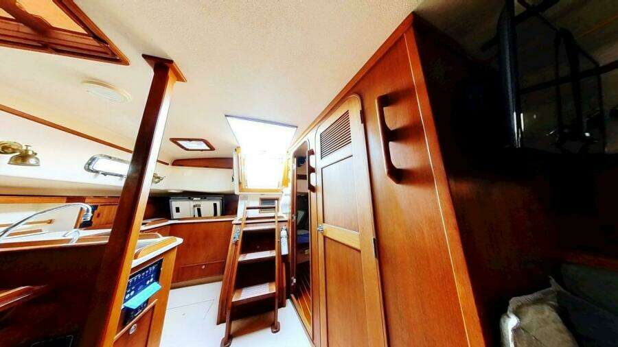 2000 Island Packet 420