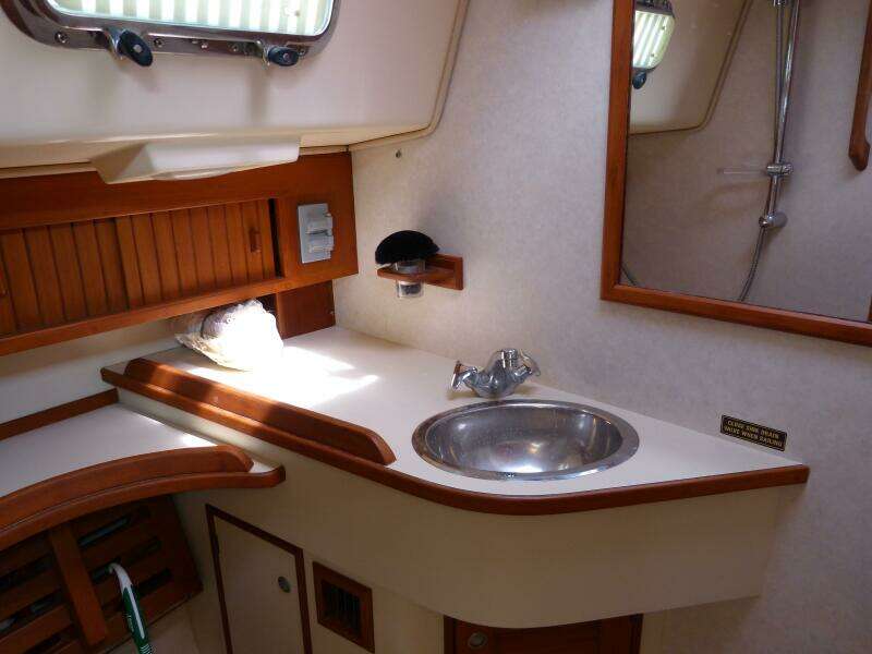 2000 Island Packet 420