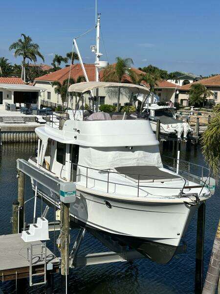 2015 Beneteau Swift Trawler 34