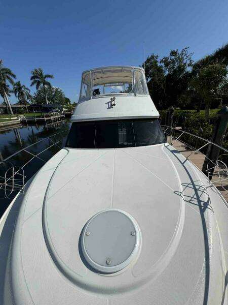 34c Silverton bow facing stern