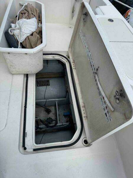 34c Silverton aft deck lazarette