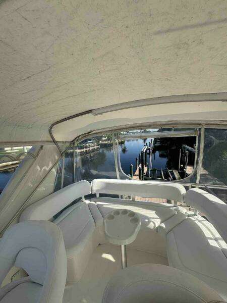 34c Silverton flybridge settee 2