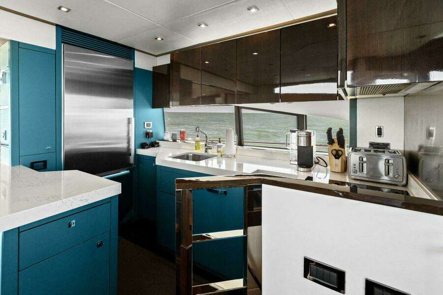 2013 Sunseeker 73 Manhattan