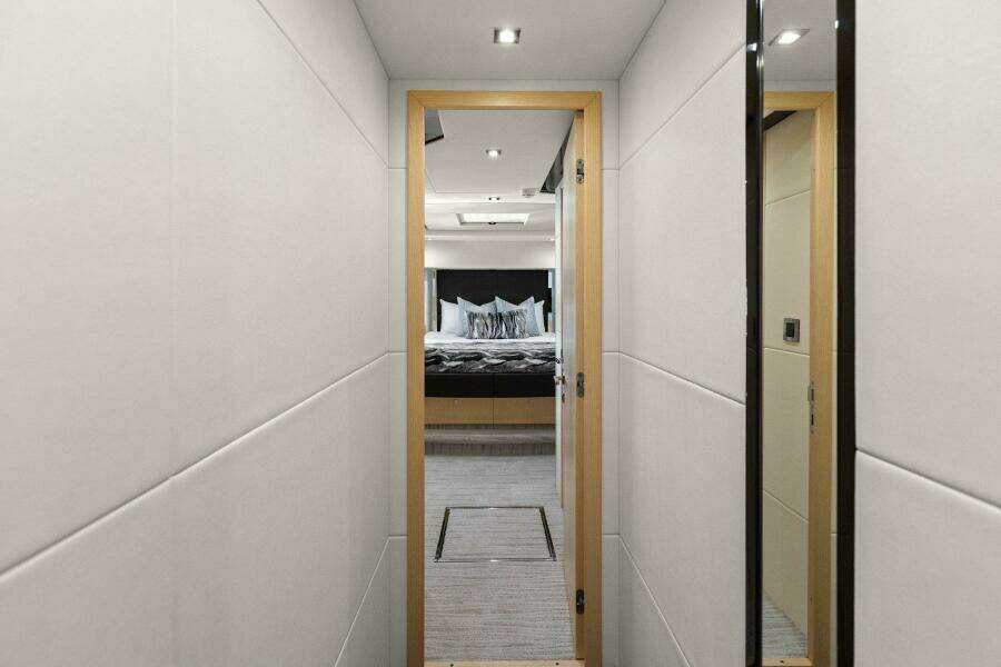 2013 Sunseeker 73 Manhattan