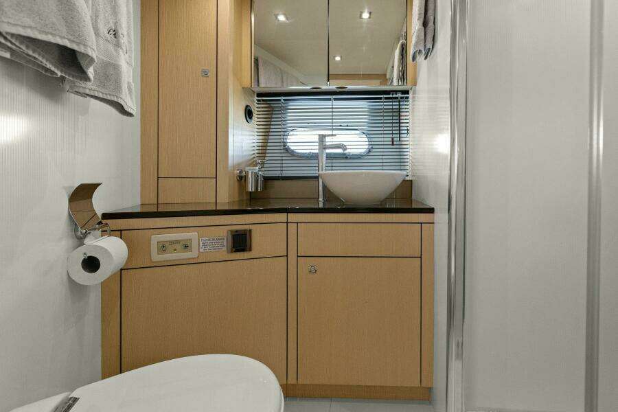 2013 Sunseeker 73 Manhattan