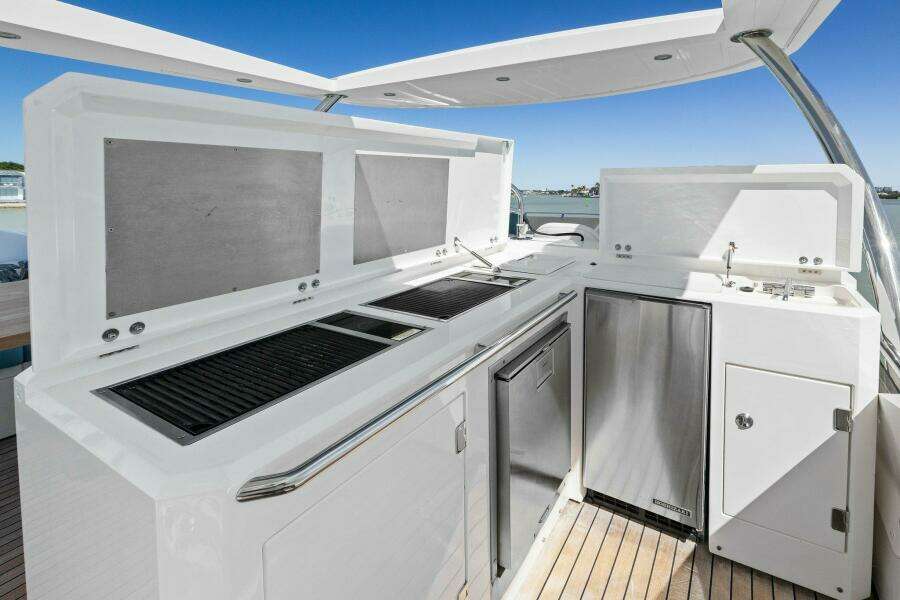 2013 Sunseeker 73 Manhattan