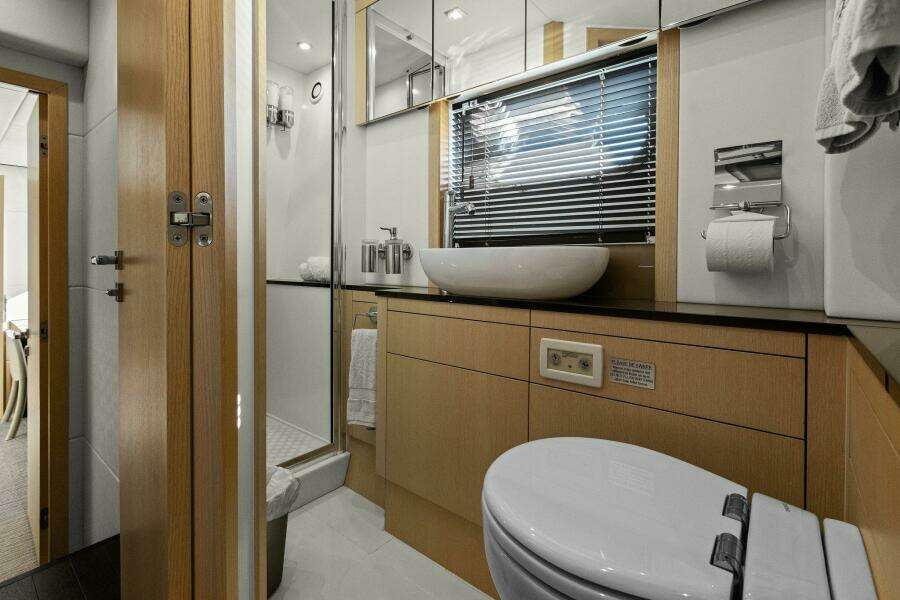 2013 Sunseeker 73 Manhattan