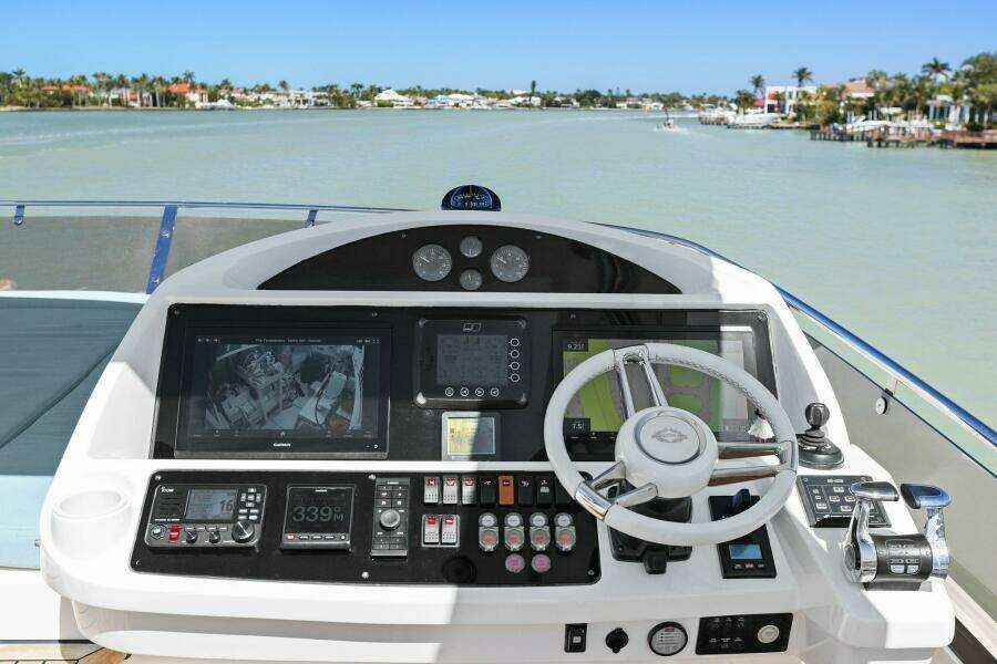 2013 Sunseeker 73 Manhattan