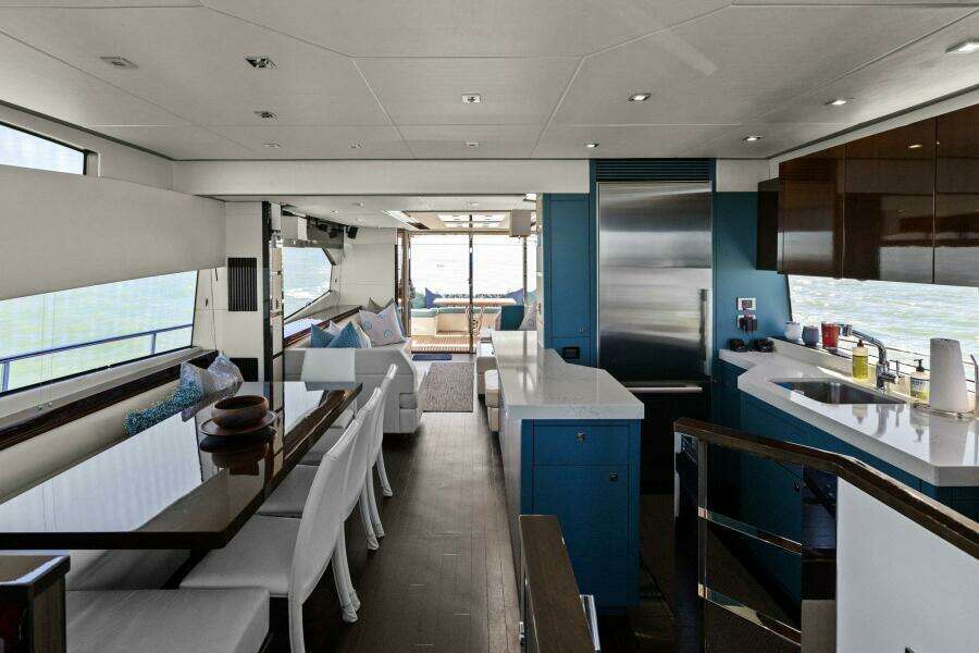 2013 Sunseeker 73 Manhattan