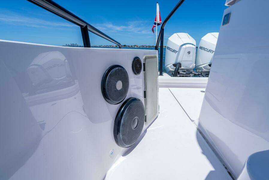 2022 Axopar 28 T-Top Brabus