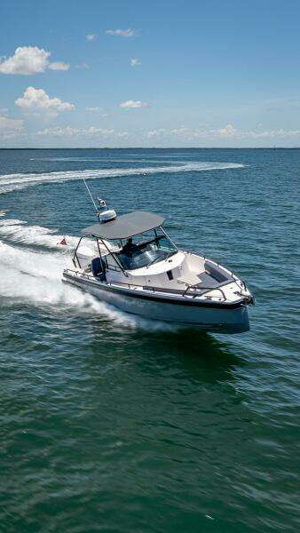 2022 Axopar 28 T-Top Brabus