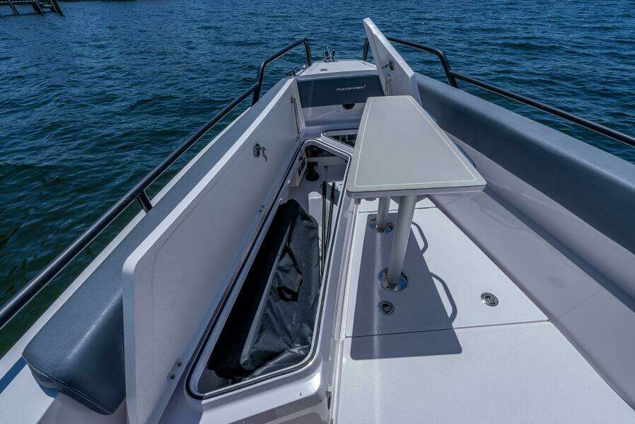 2022 Axopar 28 T-Top Brabus