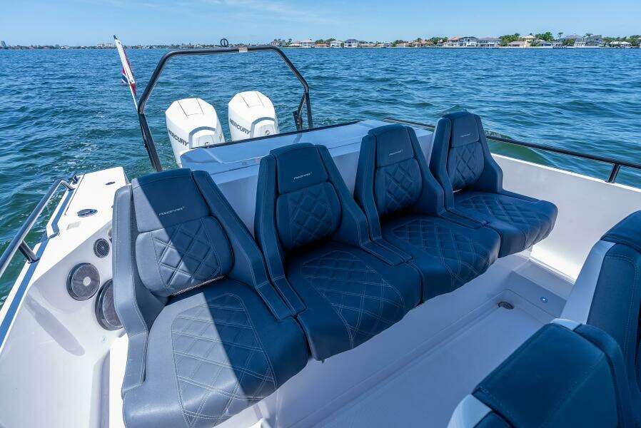 2022 Axopar 28 T-Top Brabus