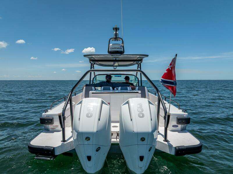 2022 Axopar 28 T-Top Brabus