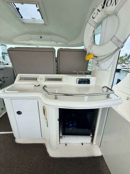 2003 Sea Ray 480 Motor Yacht