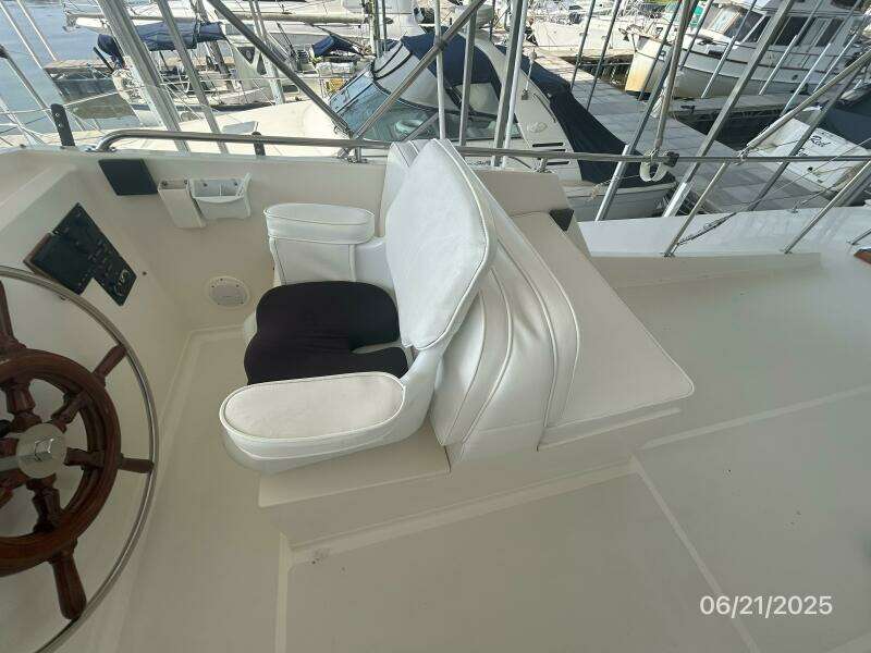 36' Grand Banks flybridge starboard seating