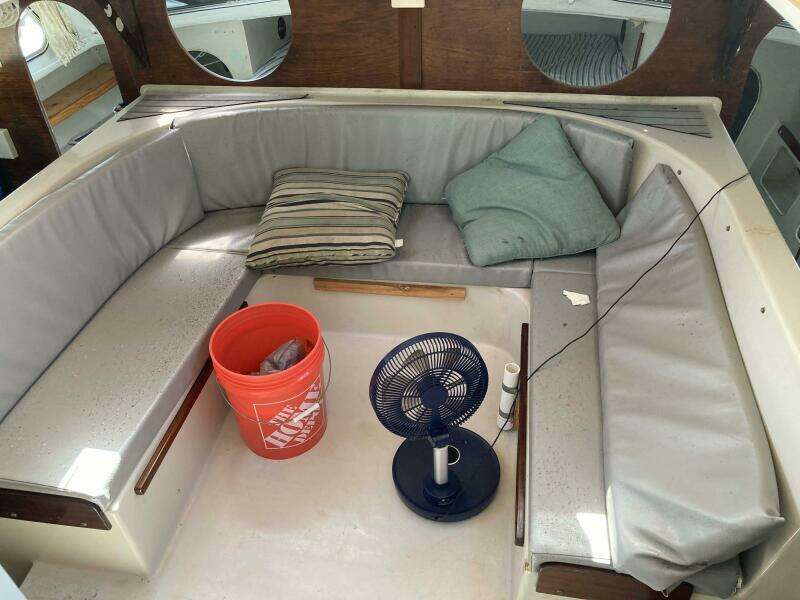 1976 Catalac 9 Meter