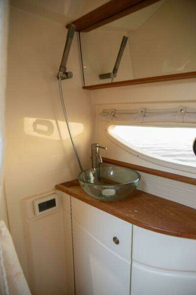 2016 Sea Ray 350 Sundancer