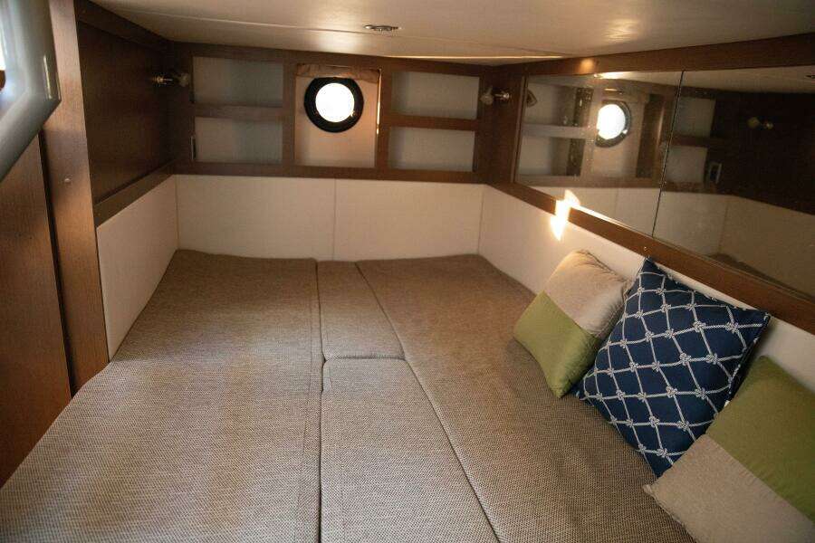 2016 Sea Ray 350 Sundancer