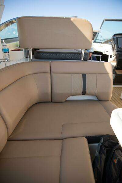 2016 Sea Ray 350 Sundancer