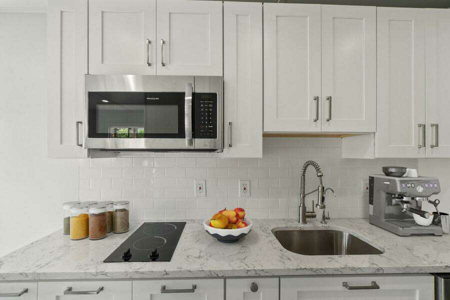 2025 Custom Hank's 40 Houseboat