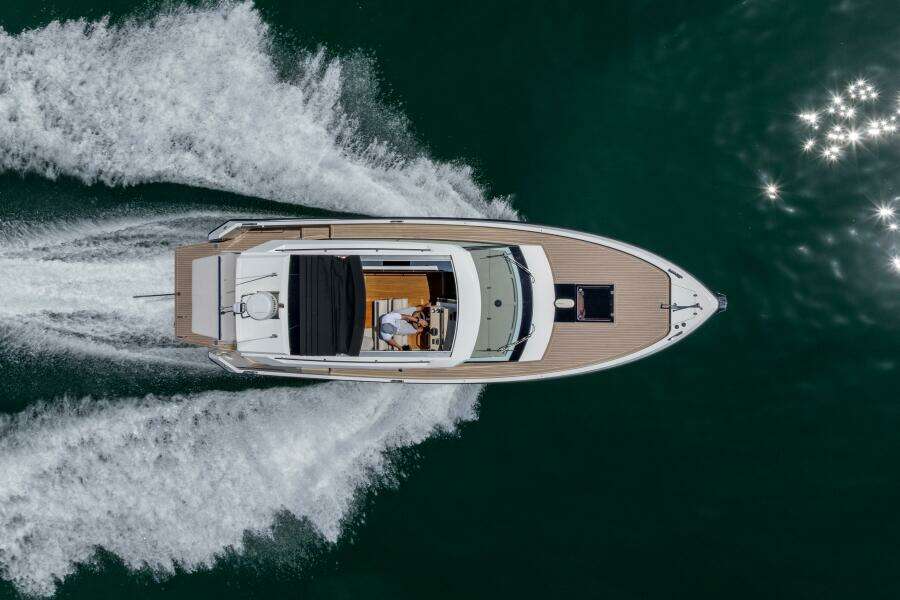 2023 Delta Powerboats 33 Coupe London Calling underway from above