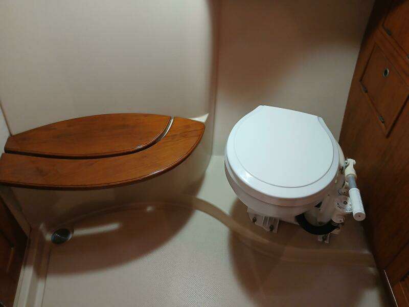 1999 Island Packet 45