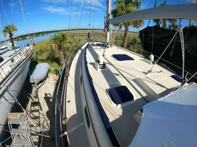 1999 Island Packet 45