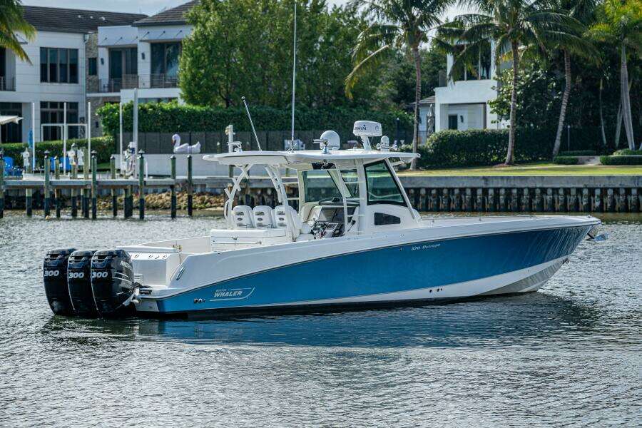 2011 Boston Whaler 370 Outrage