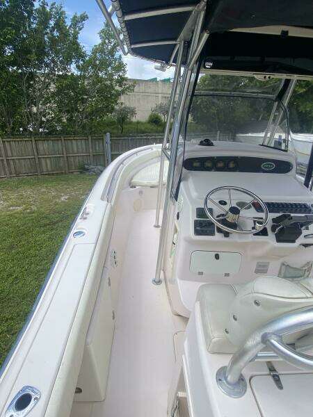 2003 Grady-White 283 Release