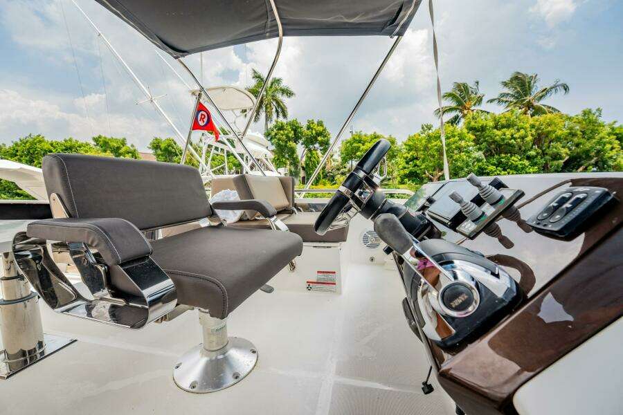 2017 Galeon 510 Skybridge