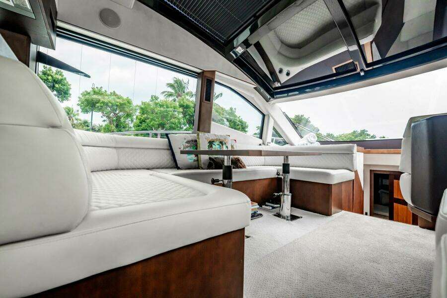 2017 Galeon 510 Skybridge
