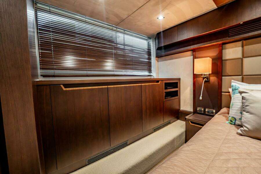 2017 Galeon 510 Skybridge