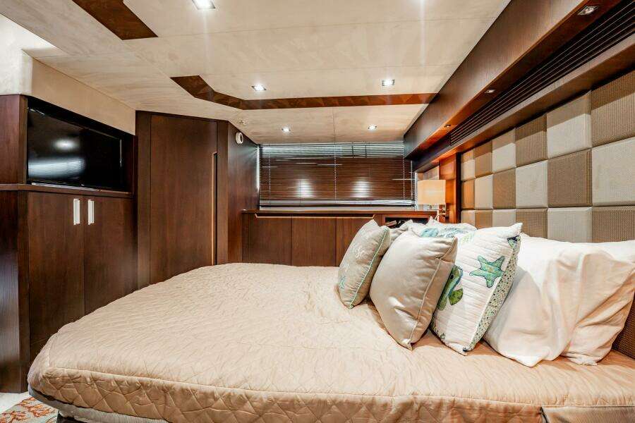 2017 Galeon 510 Skybridge