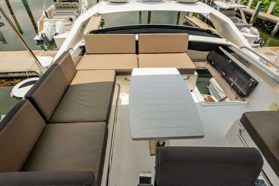 2017 Galeon 510 Skybridge