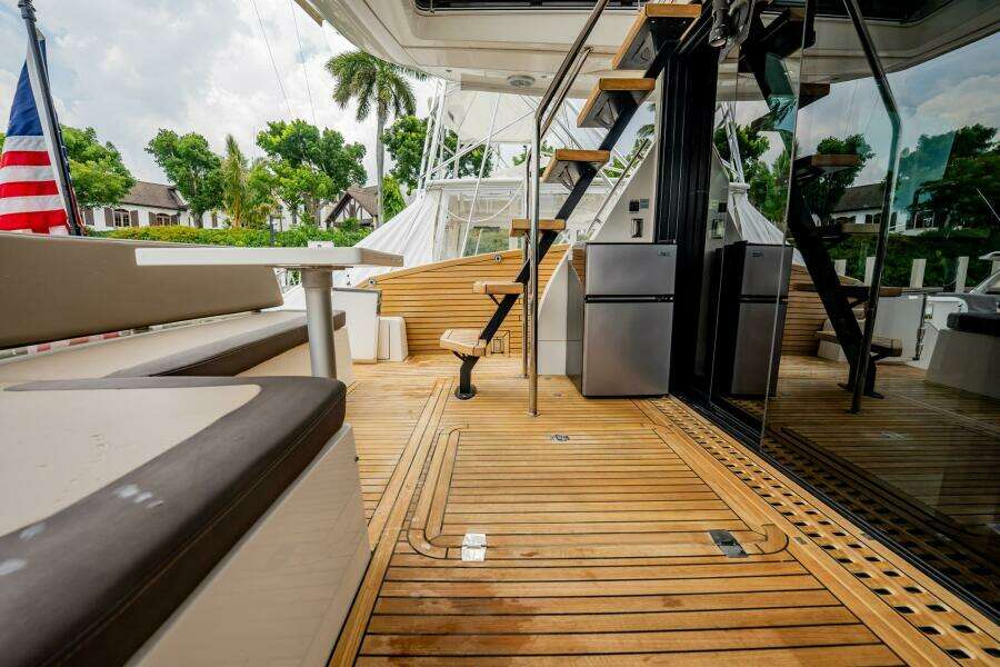 2017 Galeon 510 Skybridge