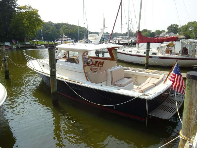 2004 Hunt Yachts Surfhunter