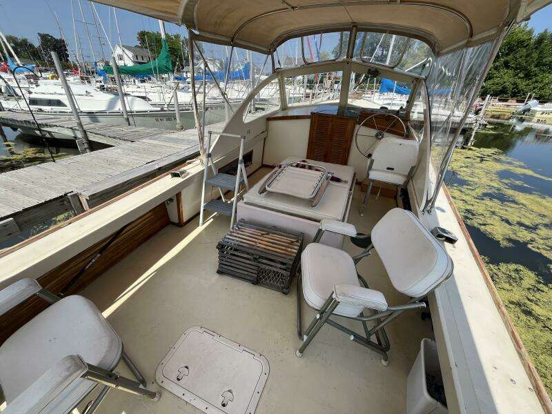 1981 Dyer Dyer 29 Flush Deck-Bass Boat
