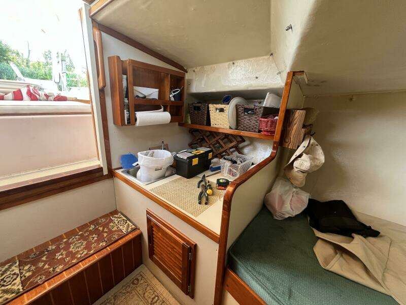 1981 Dyer Dyer 29 Flush Deck-Bass Boat