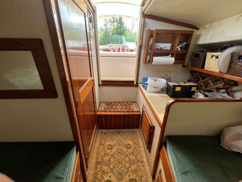 1981 Dyer Dyer 29 Flush Deck-Bass Boat