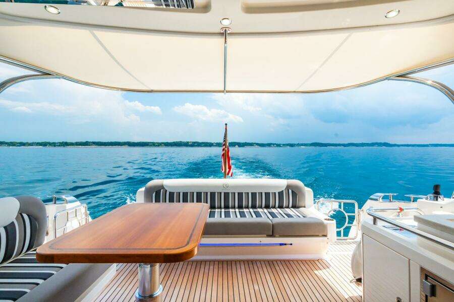 2019 Riviera 4800 Sport Yacht