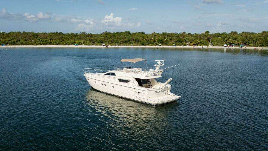 1998 Ferretti Yachts 55 Motor Yacht