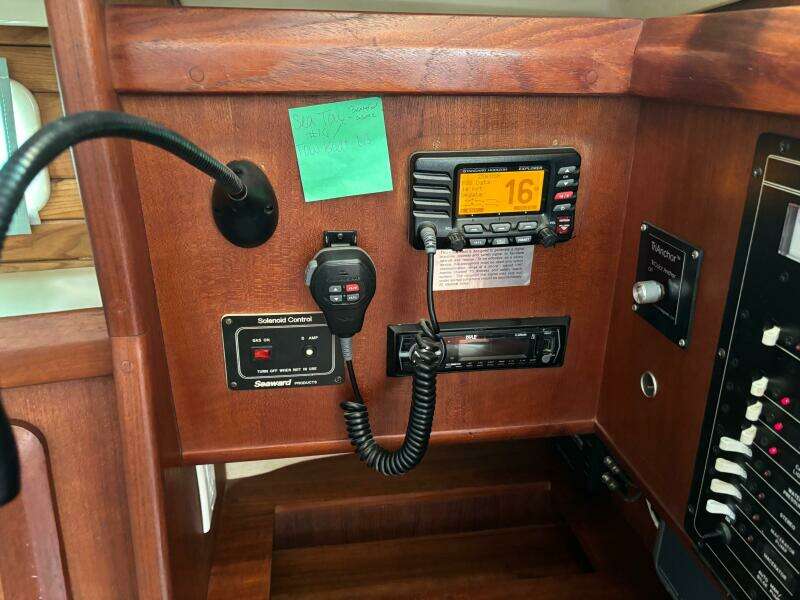 1996 Hunter 37.5